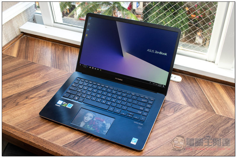 IMG_1687.jpg ASUS ZenBook Pro 15 ,IMG 1687