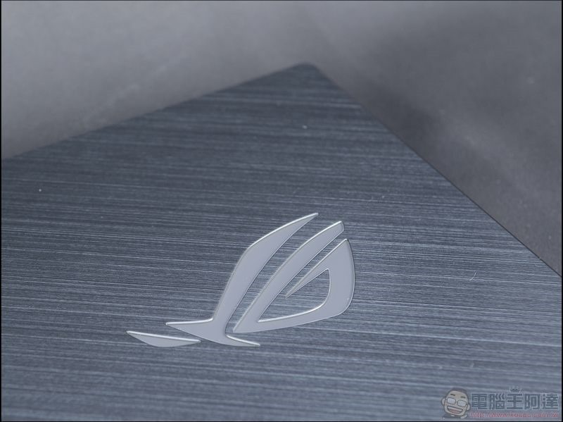 ROG Strix SCAR II 開箱 GL704 評測 - 09 ROG Strix SCAR II 開箱 GL704 評測 - 09