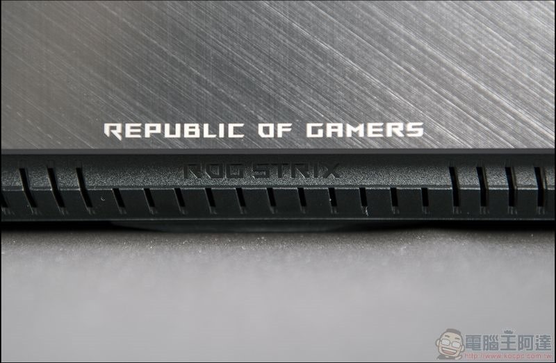 ROG Strix SCAR II 開箱 GL704 評測 - 11 ROG Strix SCAR II 開箱 GL704 評測 - 11