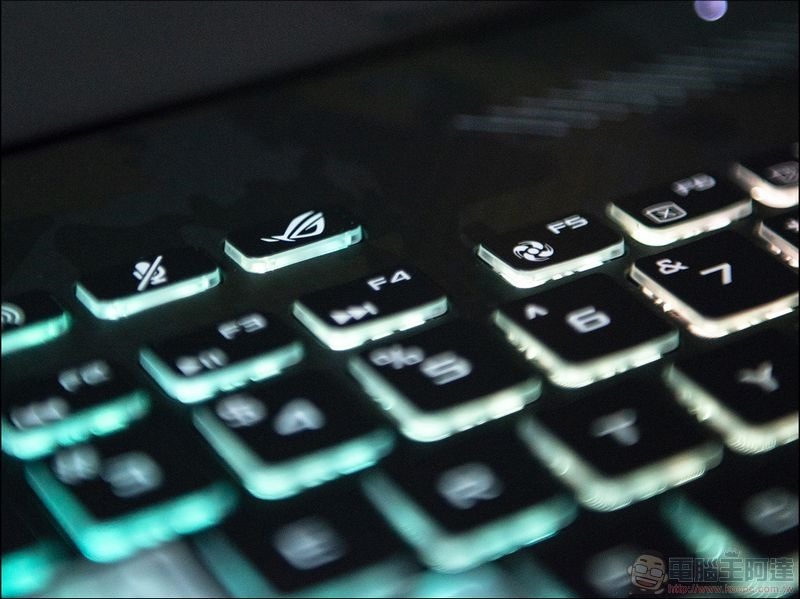 ROG Strix SCAR II 開箱 GL704 評測 - 18 ROG Strix SCAR II 開箱 GL704 評測 - 18