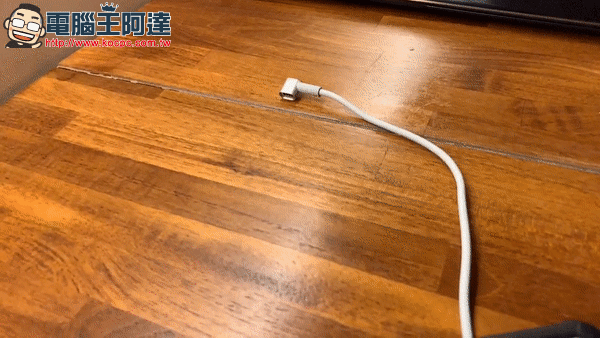 ELECJET 磁吸快充電源線 開箱動手玩: L 型轉角設計更安全,一線多用途超方便! - 電腦王阿達 ELECJET 磁吸快充電源線 開箱動手玩: L 型轉角設計更安全,一線多用途超方便! - 電腦王阿達