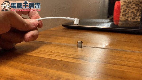 ELECJET 磁吸快充電源線 開箱動手玩: L 型轉角設計更安全,一線多用途超方便! - 電腦王阿達 ELECJET 磁吸快充電源線 開箱動手玩: L 型轉角設計更安全,一線多用途超方便! - 電腦王阿達