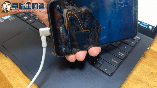 ELECJET 磁吸快充電源線 開箱動手玩: L 型轉角設計更安全,一線多用途超方便! - 電腦王阿達 ELECJET 磁吸快充電源線 開箱動手玩: L 型轉角設計更安全,一線多用途超方便! - 電腦王阿達