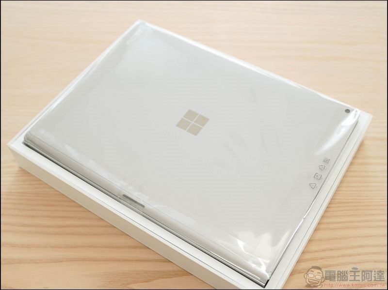 Surface Book 2 開箱 - 02