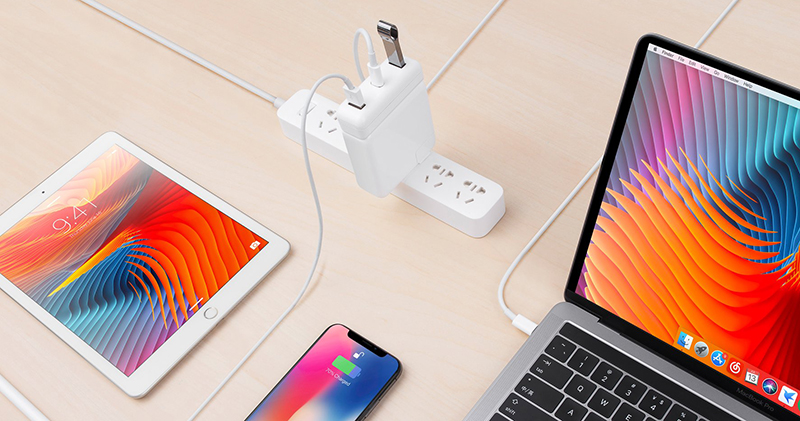 Hyper 想擴充你的 MacBook Pro 充電器 Hyper 想擴充你的 MacBook Pro 充電器