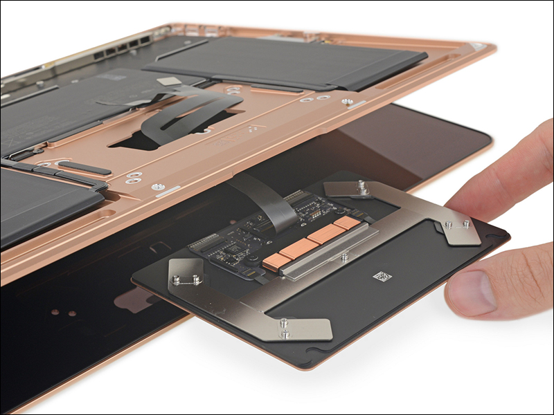 2018 MacBook Air 被 iFixit 拆解,電池更換難度大幅降低 - 電腦王阿達 2018 MacBook Air 被 iFixit 拆解,電池更換難度大幅降低 - 電腦王阿達