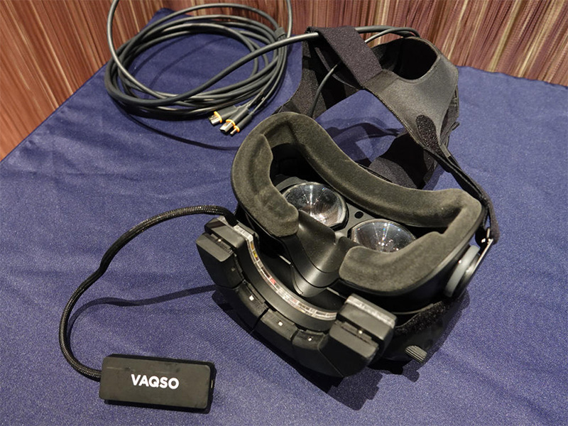 可搭配各種頭戴裝置使用的 VAQSO VR 嗅覺設備開發者版本將在 11 月底出貨 - 電腦王阿達