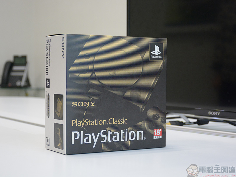 迷你復刻 PlayStation Classic 開箱啦！ 重溫情懷的小巧機身與復古遊戲 - 電腦王阿達