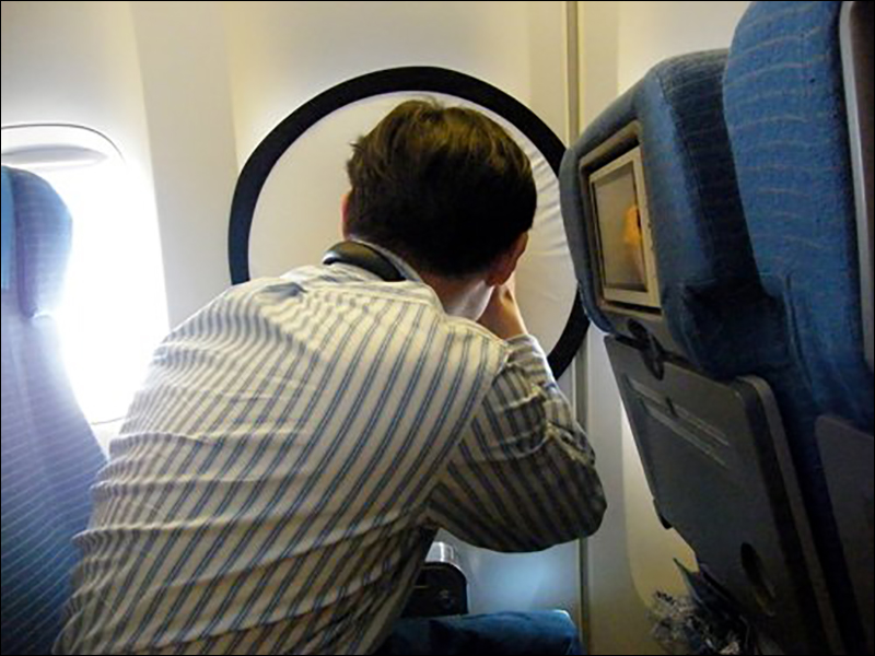 日本推出波音787專用忍者反光板 ，方便乘客拍攝窗外美景 - 電腦王阿達