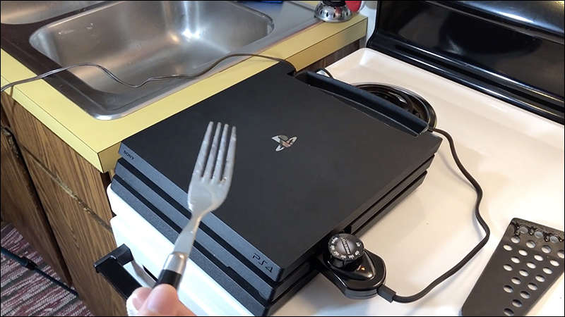 PS4 Pro 也能煎牛排 ?國外 YouTuber 改造機殼成為燒烤煎檯 - 電腦王阿達 PS4 Pro 也能煎牛排 ?國外 YouTuber 改造機殼成為燒烤煎檯 - 電腦王阿達