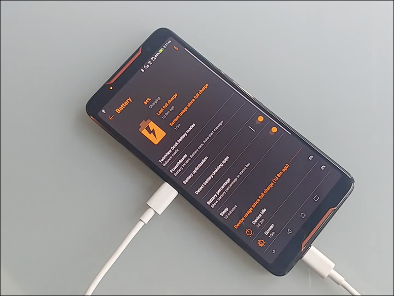 ASUS ROG Phone 被發現能為自己充電,永動機成就達成(?) - 電腦王阿達 ASUS ROG Phone 被發現能為自己充電,永動機成就達成(?) - 電腦王阿達