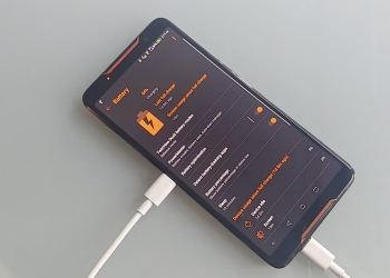 ASUS ROG Phone 被發現能為自己充電，永動機成就達成（？）