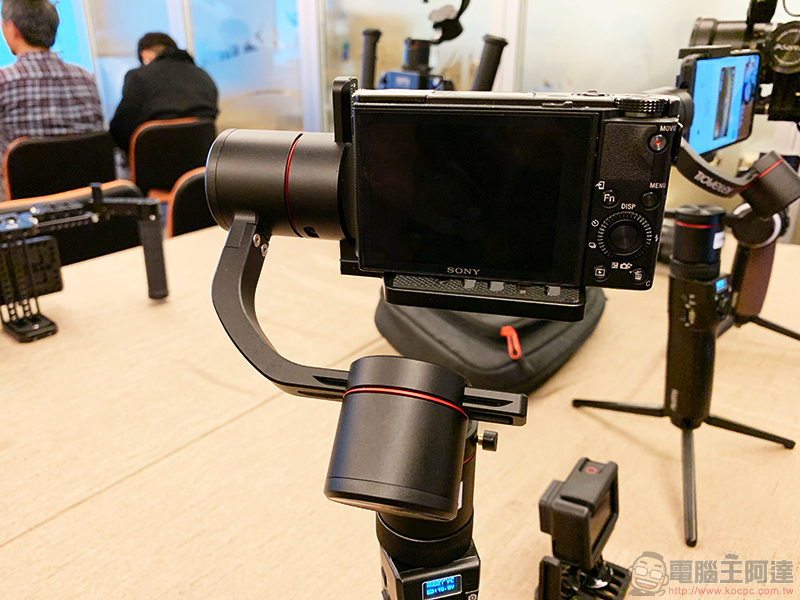 手機、微單、GoPro 都可一機搞定的 PILOTFLY Traveler 三軸穩定器 在台發表 - 電腦王阿達 手機、微單、GoPro 都可一機搞定的 PILOTFLY Traveler 三軸穩定器 在台發表 - 電腦王阿達