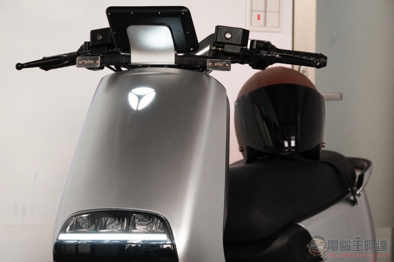 Gogoro 正式踏入中國大陸,攜手大長江與雅迪建構能源網開發 PBGN 換電車款 - 電腦王阿達 Gogoro 正式踏入中國大陸,攜手大長江與雅迪建構能源網開發 PBGN 換電車款 - 電腦王阿達