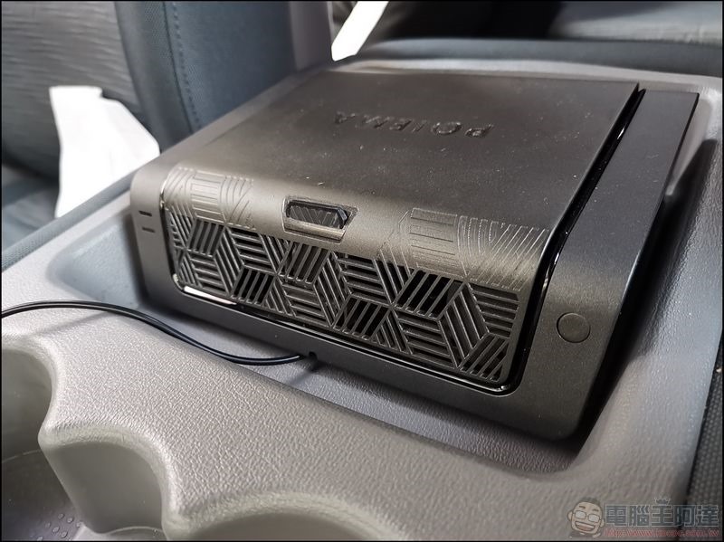 POIEMA 車用空氣淨化器 - 03 POIEMA 車用空氣淨化器 - 03