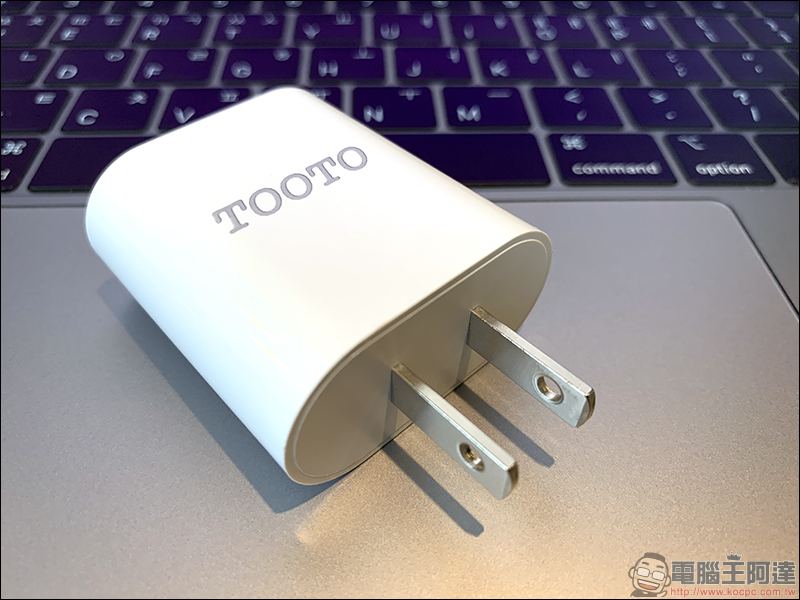 TOOTO 開箱 、評測 :PD1 快充充電器、USB-C to C PD5A 充電線、USB-C to A 充電線(支援華為40W快充) - 電腦王阿達 TOOTO 開箱 、評測 :PD1 快充充電器、USB-C to C PD5A 充電線、USB-C to A 充電線(支援華為40W快充) - 電腦王阿達