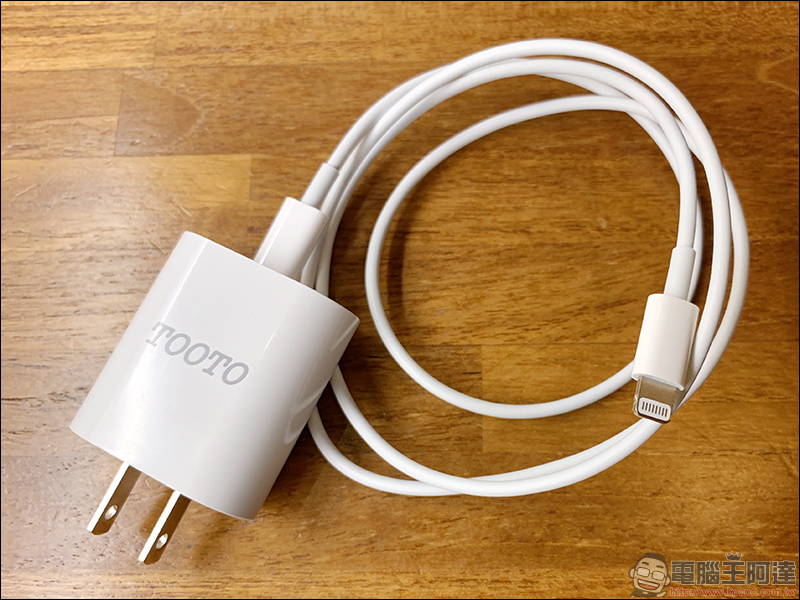 TOOTO 開箱 、評測 :PD1 快充充電器、USB-C to C PD5A 充電線、USB-C to A 充電線(支援華為40W快充) - 電腦王阿達 TOOTO 開箱 、評測 :PD1 快充充電器、USB-C to C PD5A 充電線、USB-C to A 充電線(支援華為40W快充) - 電腦王阿達