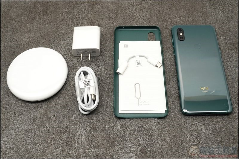 小米MIX 3 開箱 - 05 小米MIX 3 開箱 - 05