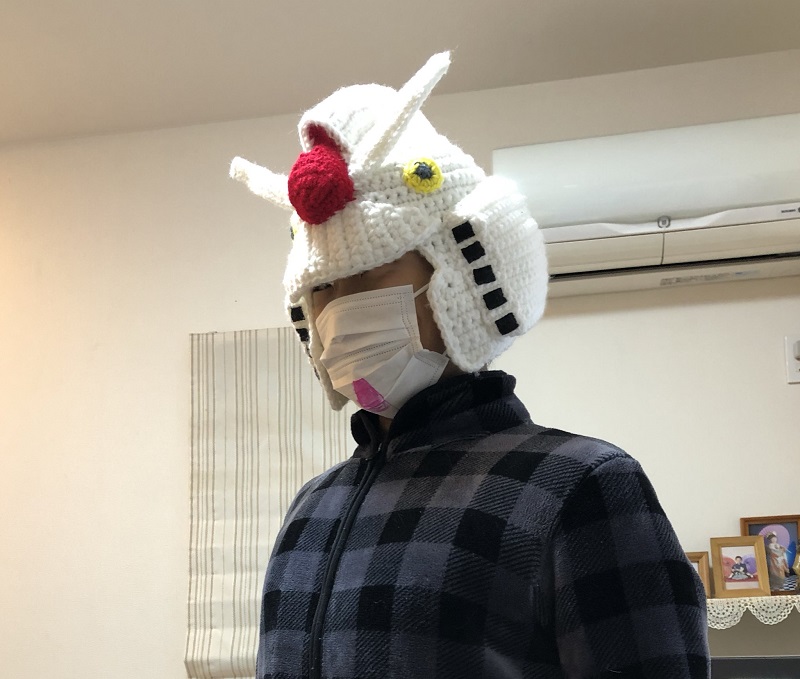 鋼彈頭造型手織毛帽 出自熱愛模型的職業主婦之手 - 電腦王阿達 鋼彈頭造型手織毛帽