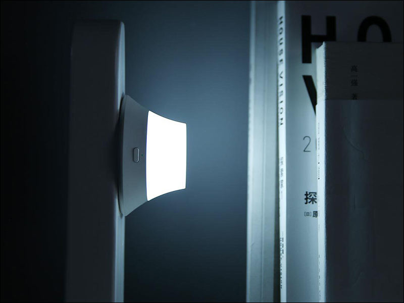 小米 Yeelight 無線充電夜燈 推出 ,磁吸式夜燈+無線充電板二合一設計 - 電腦王阿達 小米 Yeelight 無線充電夜燈 推出 ,磁吸式夜燈+無線充電板二合一設計 - 電腦王阿達