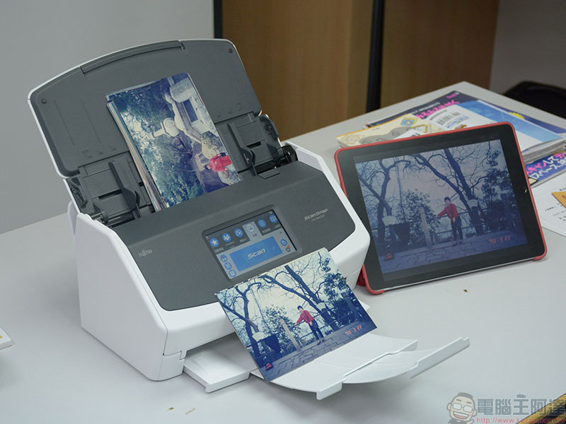 富士通推出最新多功能掃描器 Fujitsu ScanSnap iX1500 ,名片、雜誌、相片自動掃瞄無往不利 - 電腦王阿達 富士通推出最新多功能掃描器 Fujitsu ScanSnap iX1500 ,名片、雜誌、相片自動掃瞄無往不利 - 電腦王阿達