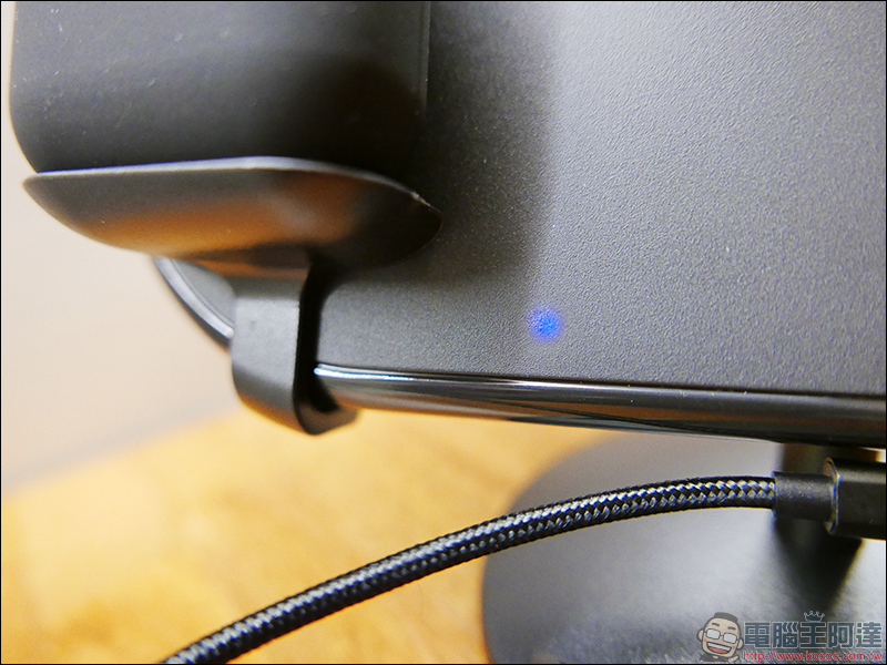 Vinpok Plux 三合一 Qi 無線充電盤 開箱動手玩,比起 AirPower 更強大、超值的無線充電器 - 電腦王阿達 Vinpok Plux 三合一 Qi 無線充電盤 開箱動手玩,比起 AirPower 更強大、超值的無線充電器 - 電腦王阿達