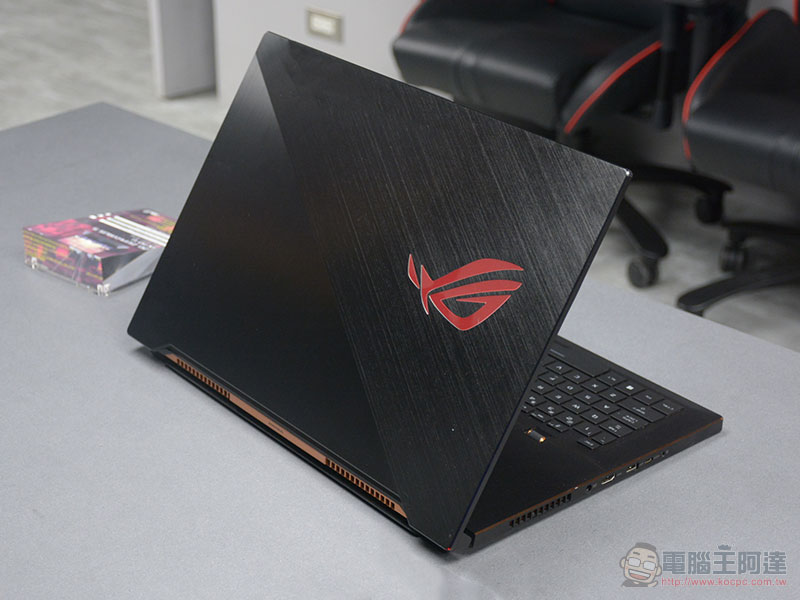 ASUS ROG Zephyrus S GX701 ASUS ROG Zephyrus S GX701