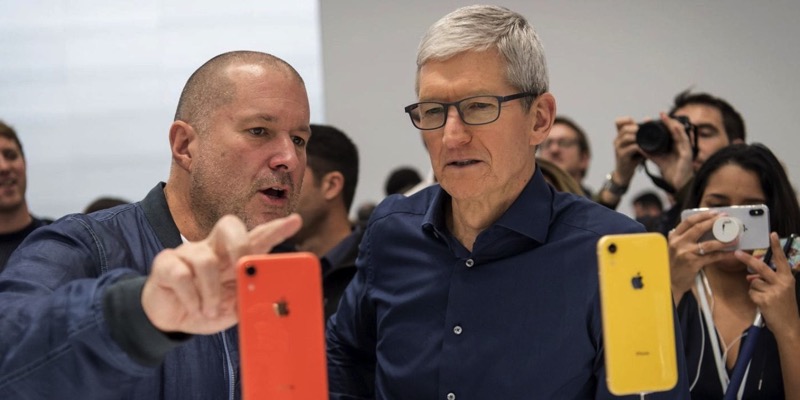 iPhone-XR-Tim-Cook-Jony-Ive1.jpg IPhone XR Tim Cook Jony Ive1