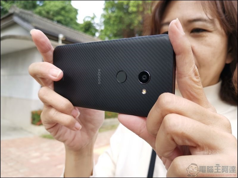 SHARP AQUOS zero 開箱 - 23 SHARP AQUOS zero 開箱 - 23