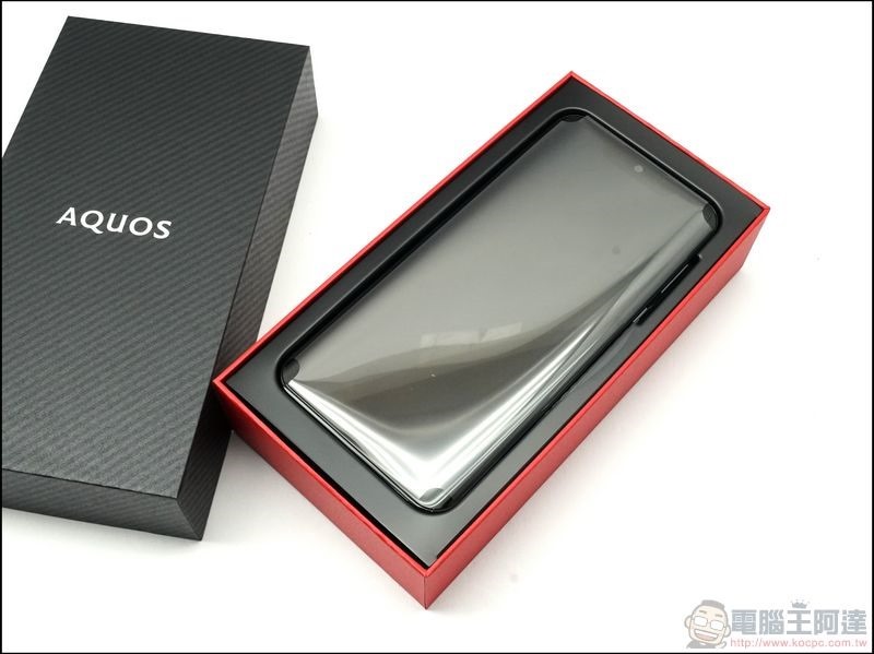 SHARP AQUOS zero 開箱 - 03 SHARP AQUOS zero 開箱 - 03