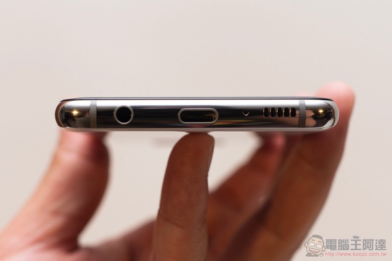 三星 Galaxy S10 系列發表動手玩,「可折疊」旗艦 Galaxy Fold 也如約正式降臨 - 電腦王阿達 三星 Galaxy S10 系列發表動手玩,「可折疊」旗艦 Galaxy Fold 也如約正式降臨 - 電腦王阿達