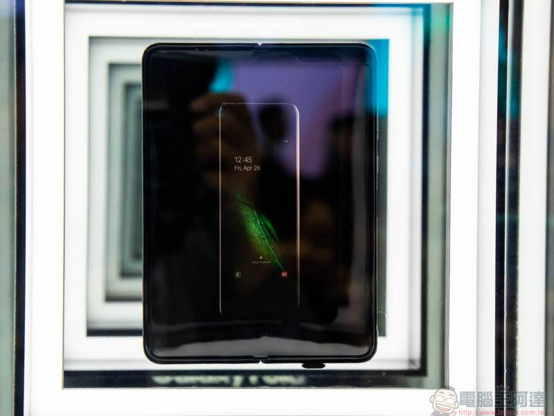 LG 揭秘摺疊螢幕新技術：摺痕更不明顯、硬度接近玻璃 - 電腦王阿達