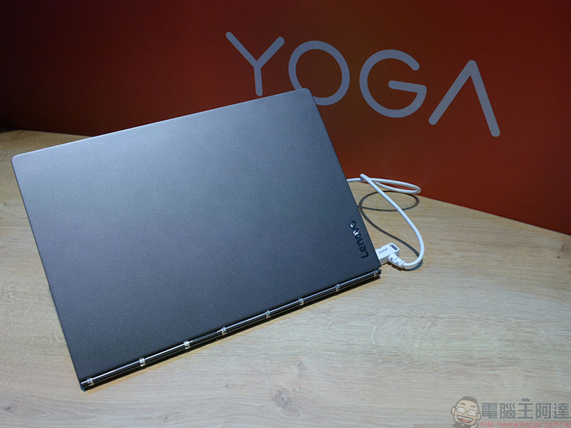 [ MWC2019 ] Lenovo Yoga Book C930 初步動手玩 ，有趣的電子紙應用 - 電腦王阿達