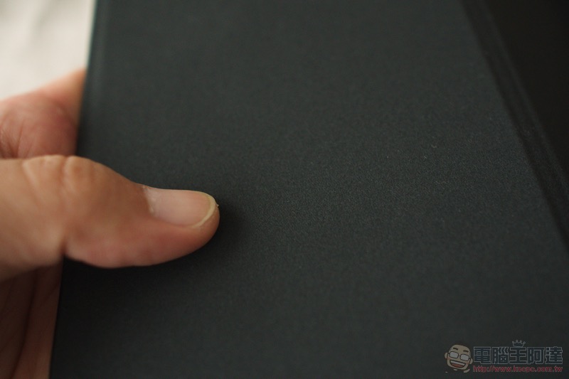 LAUT iPad Pro 2018 全系列保護套開箱 體驗報告:防撞殼也能充滿氣質 ( 評測 / 評價 / 推薦 ) - 電腦王阿達 LAUT iPad Pro 2018 全系列保護套開箱 體驗報告:防撞殼也能充滿氣質 ( 評測 / 評價 / 推薦 ) - 電腦王阿達