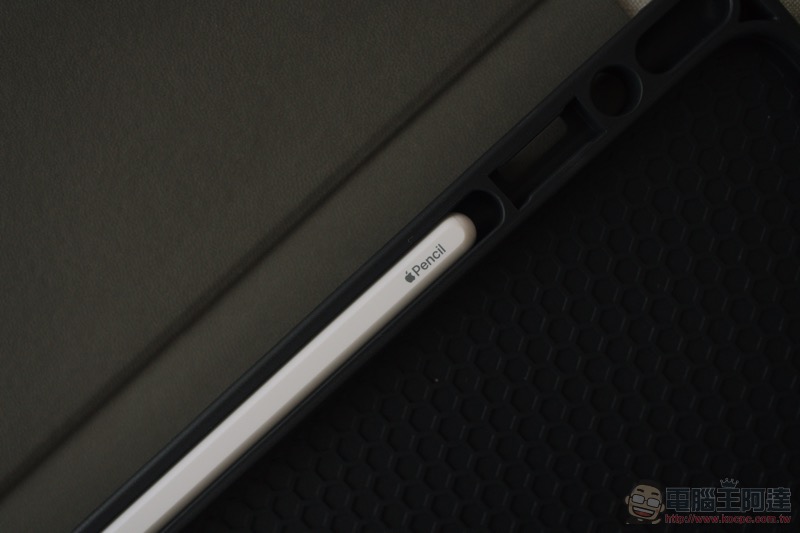 LAUT iPad Pro 2018 全系列保護套開箱 體驗報告:防撞殼也能充滿氣質 ( 評測 / 評價 / 推薦 ) - 電腦王阿達 LAUT iPad Pro 2018 全系列保護套開箱 體驗報告:防撞殼也能充滿氣質 ( 評測 / 評價 / 推薦 ) - 電腦王阿達