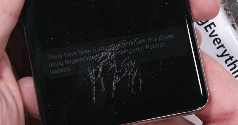 Samsung Galaxy S10 虐機影片出爐,螢幕有刮痕仍能正常指紋辨識解鎖 - 電腦王阿達 Samsung Galaxy S10 虐機影片出爐,螢幕有刮痕仍能正常指紋辨識解鎖 - 電腦王阿達