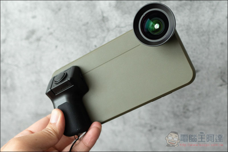 bitplay SNAP! 手機殼 + Grip 藍牙快門把手開箱、評測 把 iPhone XS / XS Max / XR 變身成隨身小單眼 - 電腦王阿達 bitplay SNAP! 手機殼 + Grip 藍牙快門把手開箱、評測 把 iPhone XS / XS Max / XR 變身成隨身小單眼 - 電腦王阿達