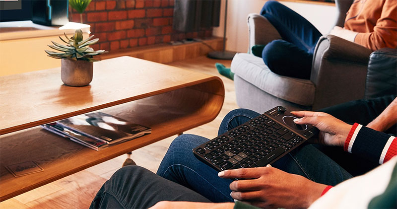 海盜船推出強調娛樂性的新款 Corsair K83 無線鍵盤 ，控制客廳裡的多媒體產品更得心應手 - 電腦王阿達