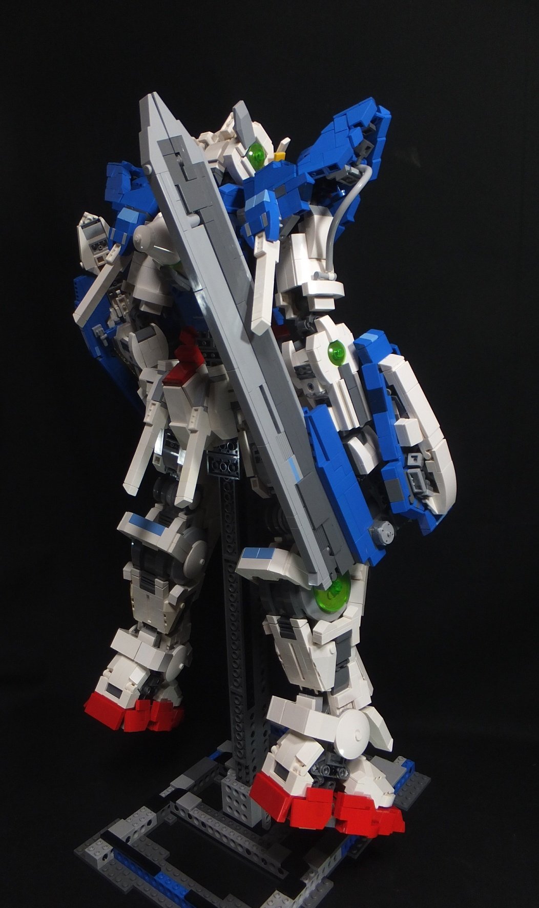 日本網友用樂高打造出《機動戰士GUNDAM 00》 Exia鋼彈 - 電腦王阿達 日本網友用樂高打造出《機動戰士GUNDAM 00》 Exia鋼彈 - 電腦王阿達