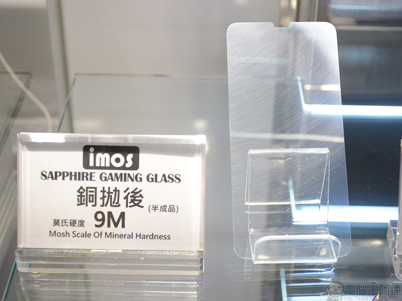 硬度與觸控感之最！ imos Sapphire Gaming Glass 2.5D 藍寶石玻璃保護貼 實際體驗 - 電腦王阿達