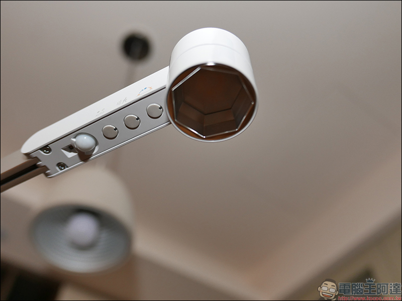 Dyson Lightcycle 檯燈 開箱動手玩:全能、全時的工作最佳夥伴 - 電腦王阿達 Dyson Lightcycle 檯燈 開箱動手玩:全能、全時的工作最佳夥伴 - 電腦王阿達
