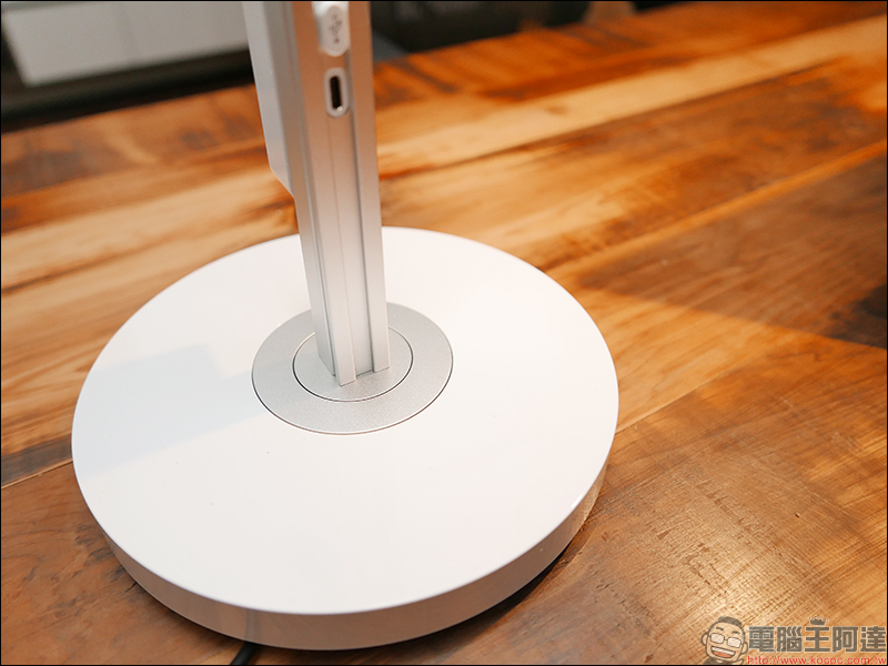Dyson Lightcycle 檯燈 開箱動手玩:全能、全時的工作最佳夥伴 - 電腦王阿達 Dyson Lightcycle 檯燈 開箱動手玩:全能、全時的工作最佳夥伴 - 電腦王阿達