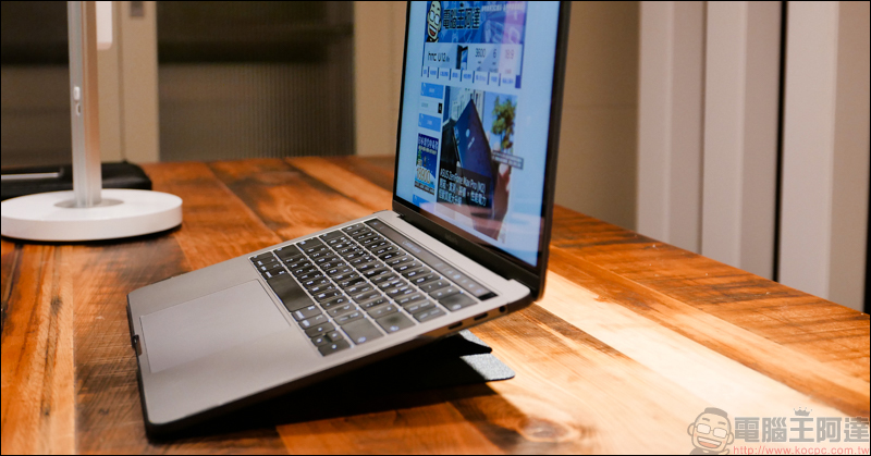 JoyDuo 推出 MacBook Pro 專屬 USB-C Hub 筆電支架 ：豐富擴充介面兼具支架機能 - 電腦王阿達
