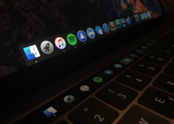 Pock 讓 macOS Dock 的 App 圖示顯示在 Touch Bar 上，讓你快速一指切換 - 電腦王阿達