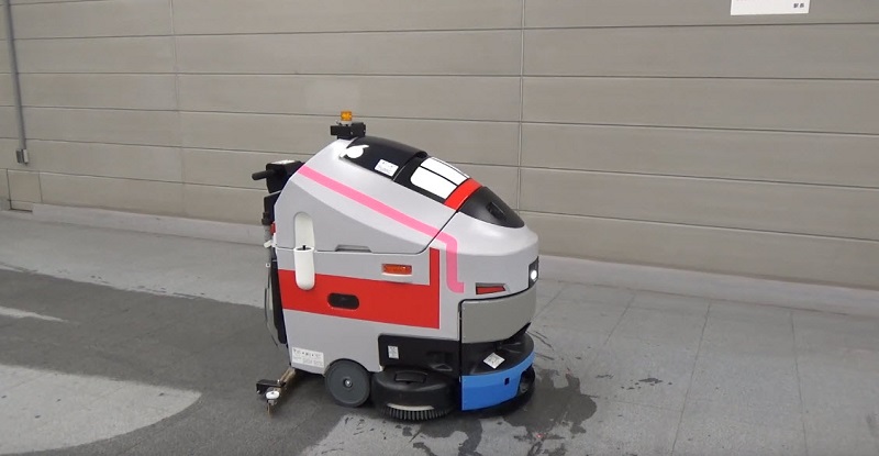 日本東急線澀谷站與橫濱站 引進 電車造型自動清掃機器人 - 電腦王阿達 日本東急線澀谷站與橫濱站 引進 電車造型自動清掃機器人 - 電腦王阿達