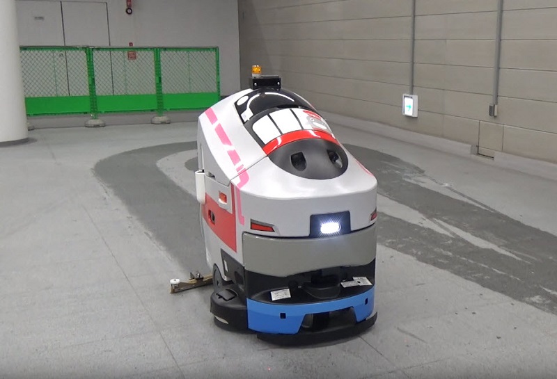 日本東急線澀谷站與橫濱站 引進 電車造型自動清掃機器人 - 電腦王阿達 日本東急線澀谷站與橫濱站 引進 電車造型自動清掃機器人 - 電腦王阿達
