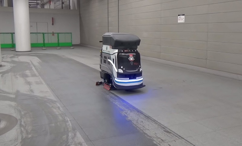 日本東急線澀谷站與橫濱站 引進 電車造型自動清掃機器人 - 電腦王阿達 日本東急線澀谷站與橫濱站 引進 電車造型自動清掃機器人 - 電腦王阿達