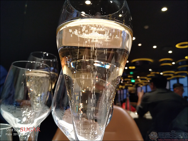 SUGAR F20 旅遊翻譯手機 動手玩, 24H 真人翻譯官、全球8天免費上網、 6,000mAh 超大電量 - 電腦王阿達 SUGAR F20 旅遊翻譯手機 動手玩, 24H 真人翻譯官、全球8天免費上網、 6,000mAh 超大電量 - 電腦王阿達
