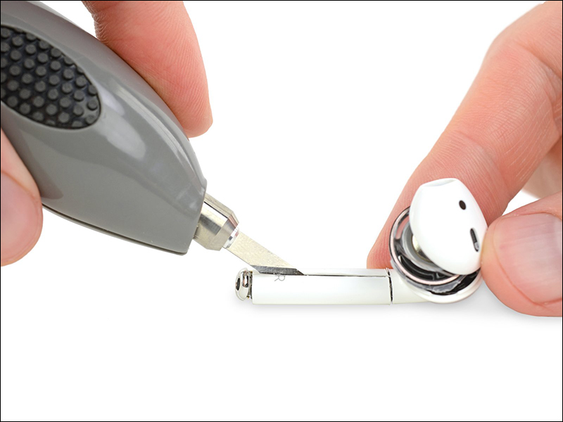 AirPods 2 遭 iFixit 拆解:防水和耐用度更加,但可修復性評分只有 0 分 - 電腦王阿達 AirPods 2 遭 iFixit 拆解:防水和耐用度更加,但可修復性評分只有 0 分 - 電腦王阿達
