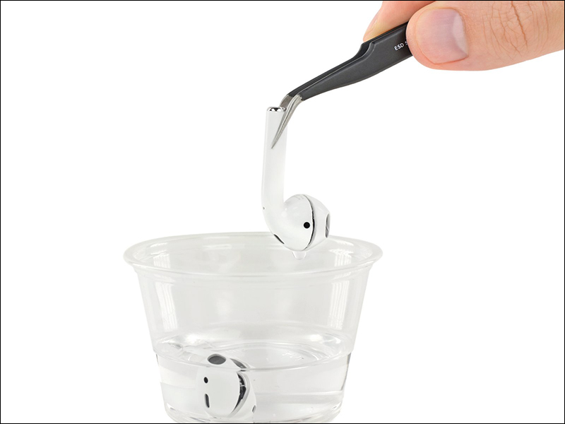 AirPods 2 遭 iFixit 拆解:防水和耐用度更加,但可修復性評分只有 0 分 - 電腦王阿達 AirPods 2 遭 iFixit 拆解:防水和耐用度更加,但可修復性評分只有 0 分 - 電腦王阿達
